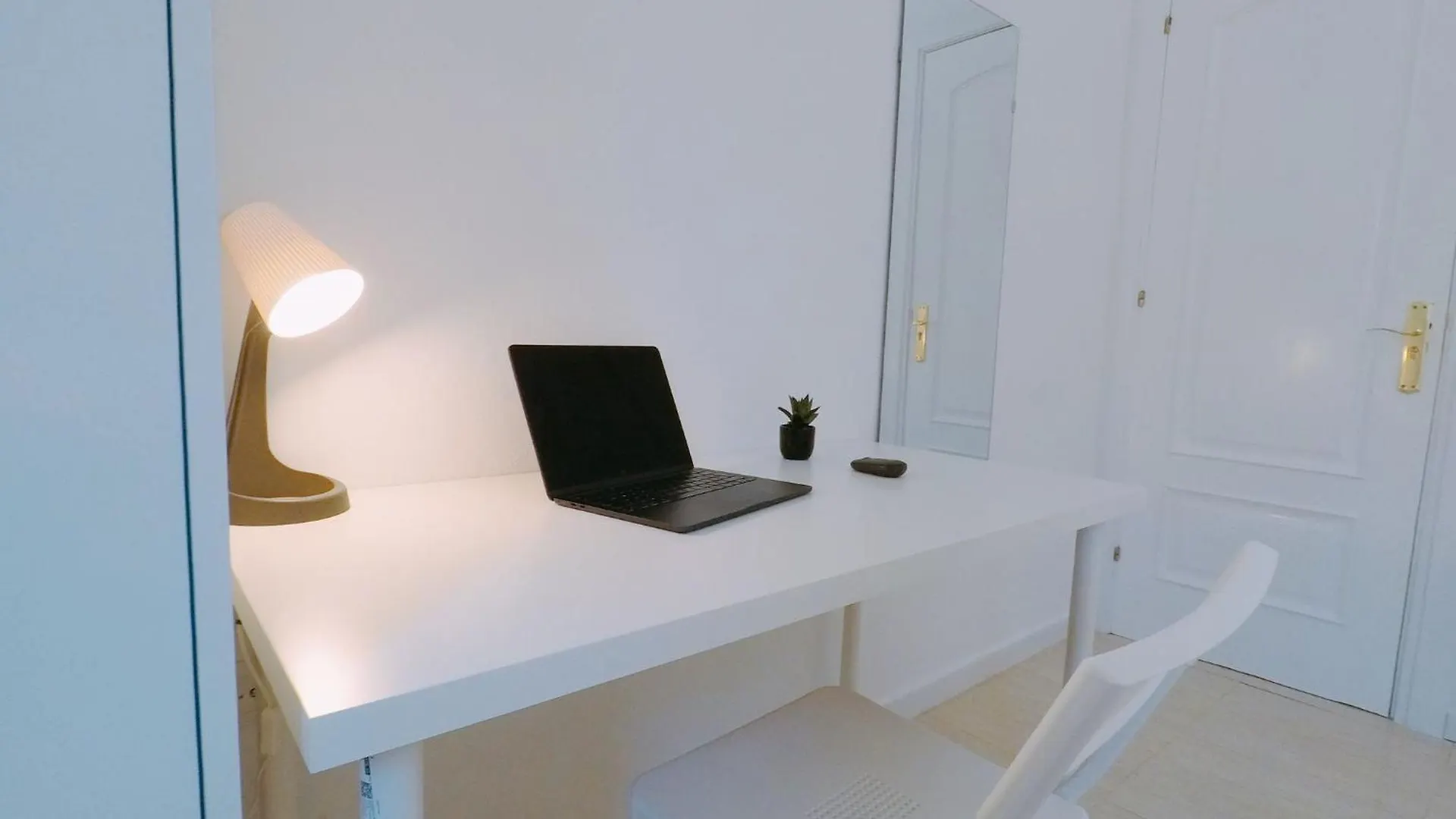 Apartment Karlabcnhome L'Hospitalet de Llobregat Spain